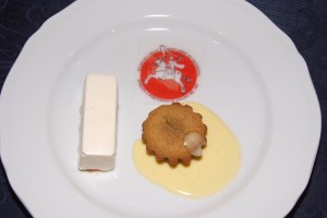 an26-10-08associ-acc-stoccaf-355 Terrina di cioccolato bianco al profumo di cardamono su composta di melone e Totino caldo al pistacchio con salsa di vaniglia